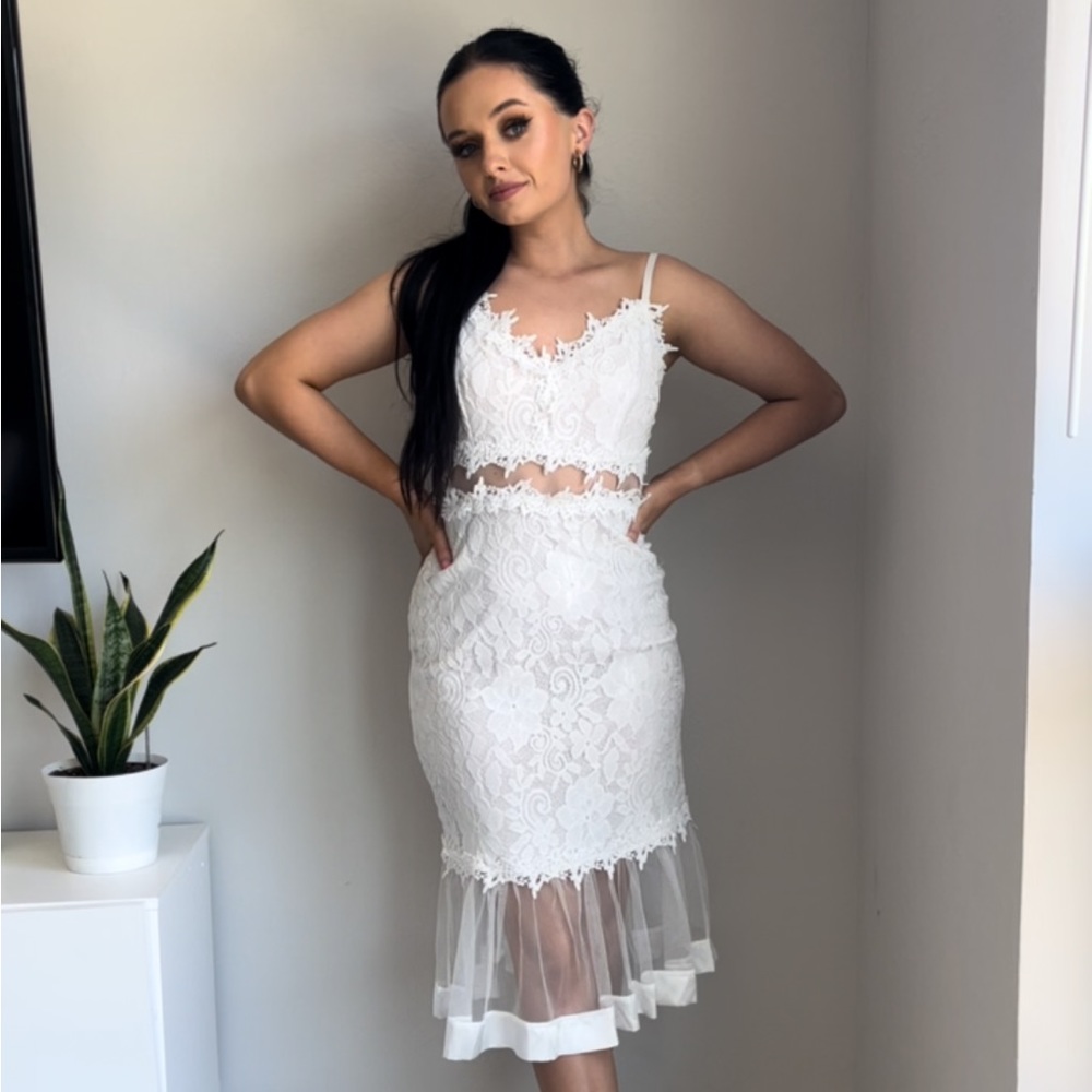 Lace and mesh midi white dress